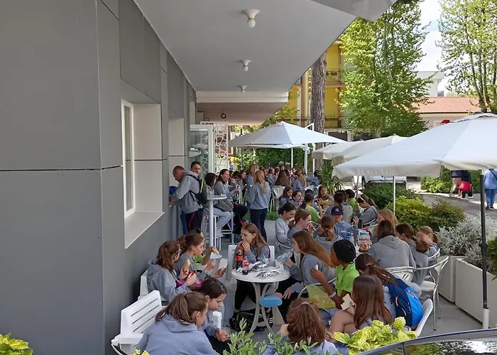 Venus Hotel 3*
